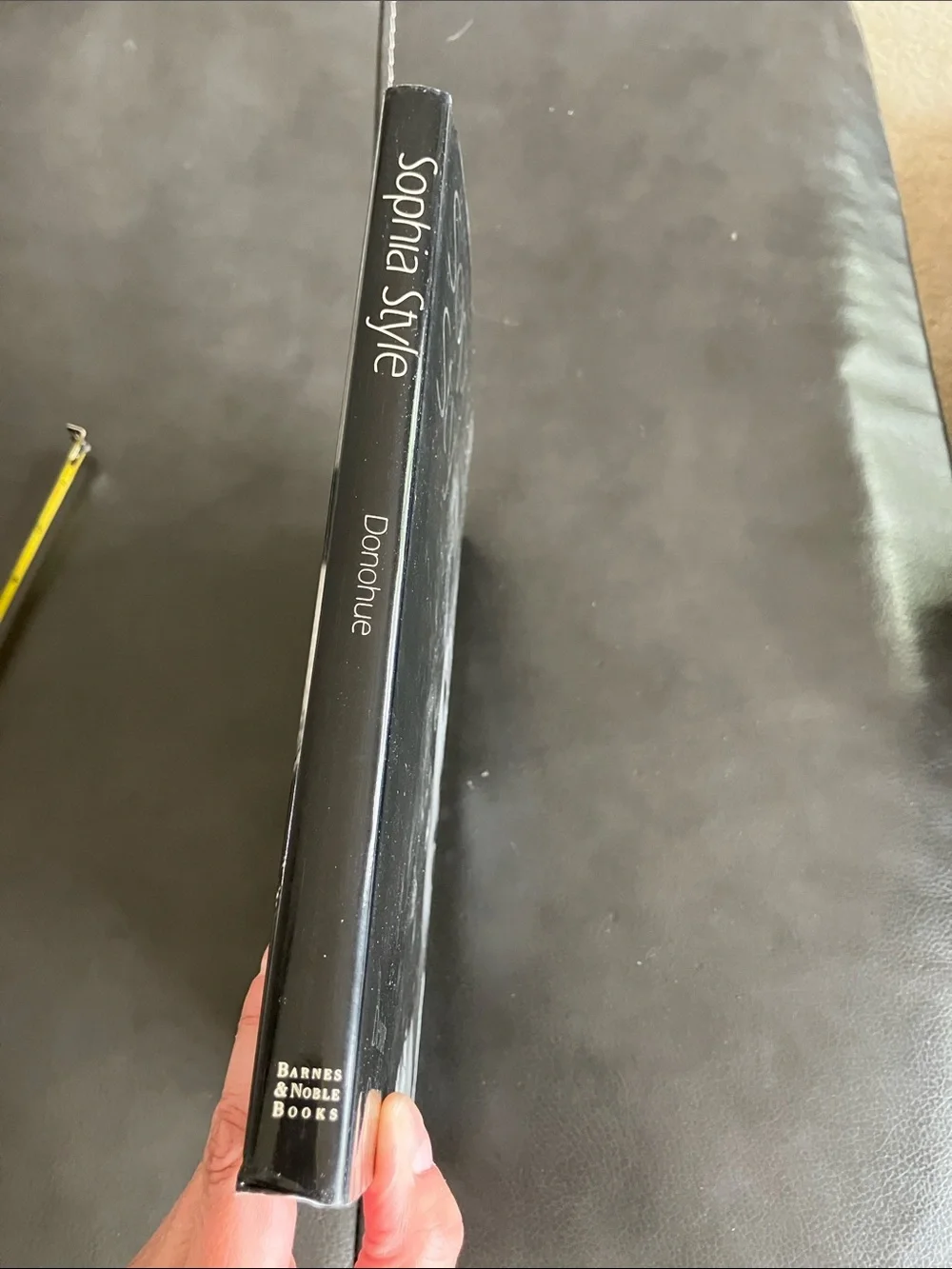 Barnes & Noble image shows